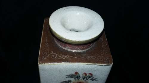 ANTIQUE CHINESE DOUBLE-SIDED VASE - SIGNED!