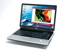 Fujitsu-Siemens Amilo Pi 2515 Notebook