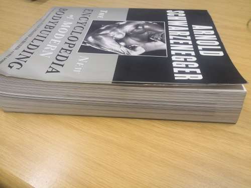 Arnold Schwarzenegger The New Encyclopedia of Modern Bodybuilding