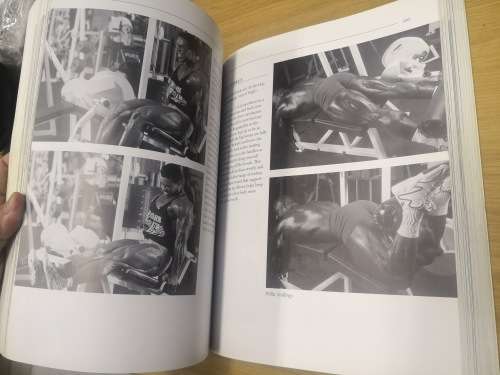 Arnold Schwarzenegger The New Encyclopedia of Modern Bodybuilding