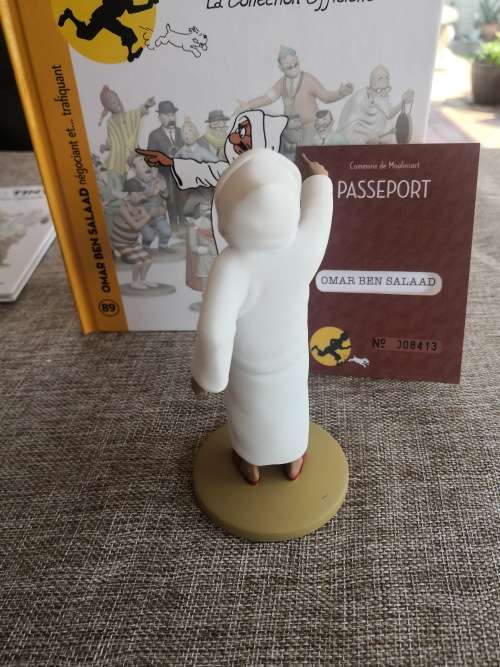 Tintin and the Crab with the Golden Claw - Omar Ben Salaad - trader and trafficker figurine