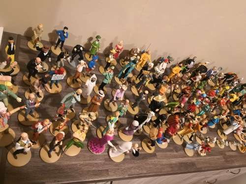 Tintin - The Castafiore Emerald - Bianca Castafiore - with a parrot