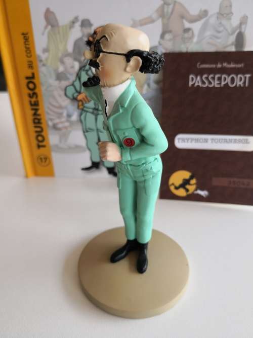 Tintin - Destination Moon - Professor Calculus - with hearing aid - from page 43