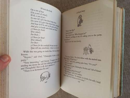 The World of Pooh - the complete Winnie-the-Pooh - A A Milne