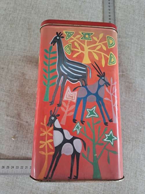 Biscuit tin - red- animals