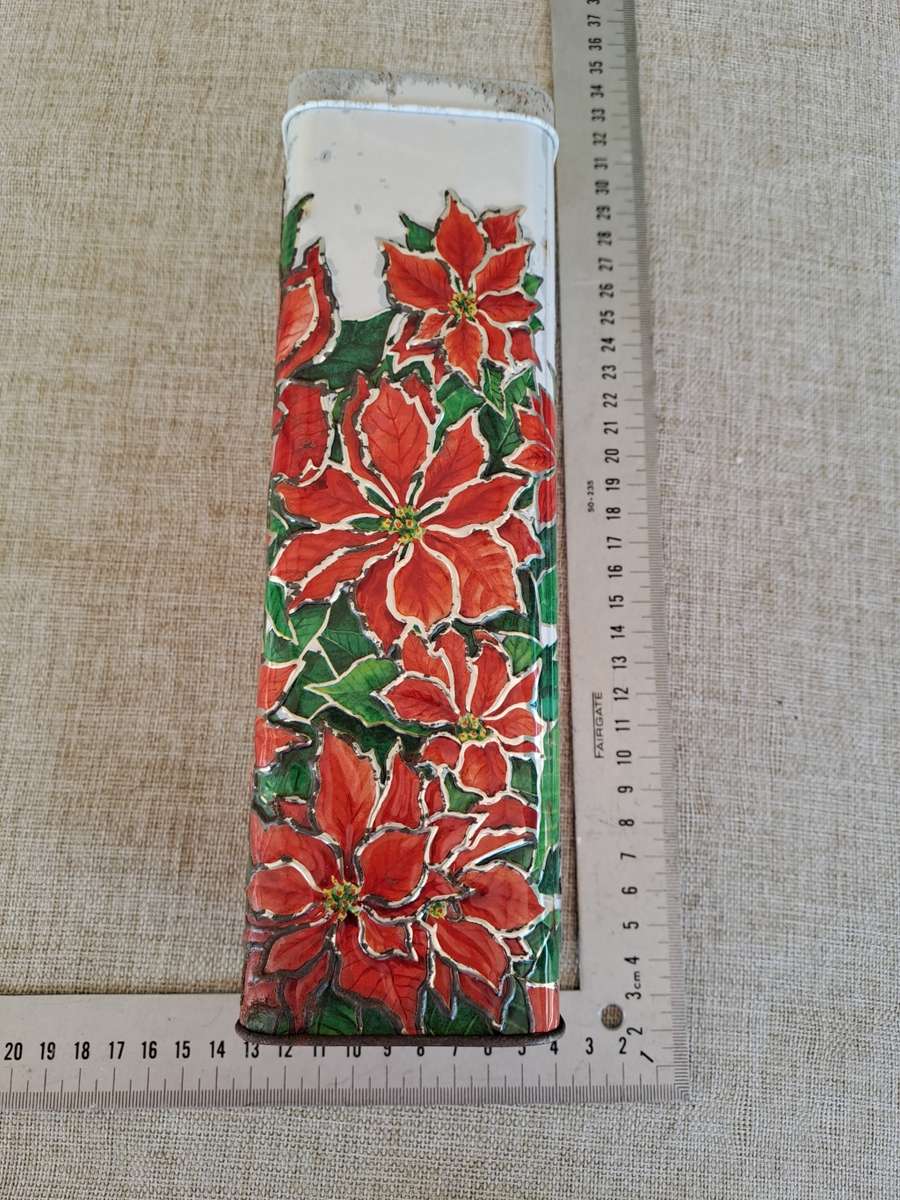 Churchhills Poinsettia Biscuit Collectors Tin