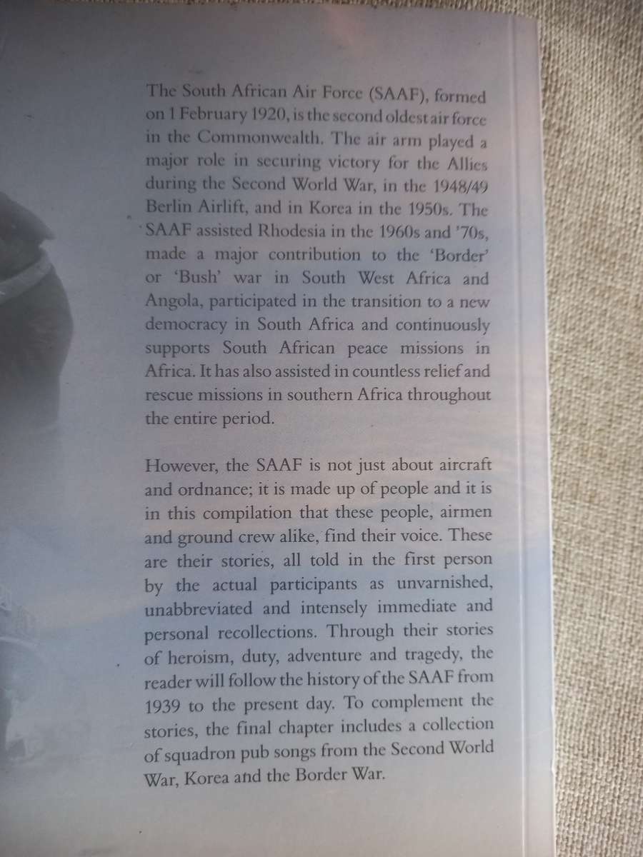 TUMULT IN THE CLOUDS - STORIES FROM THE SOUTH AFRICAN AIR FORCE, 19202010 - Dean Wingrin