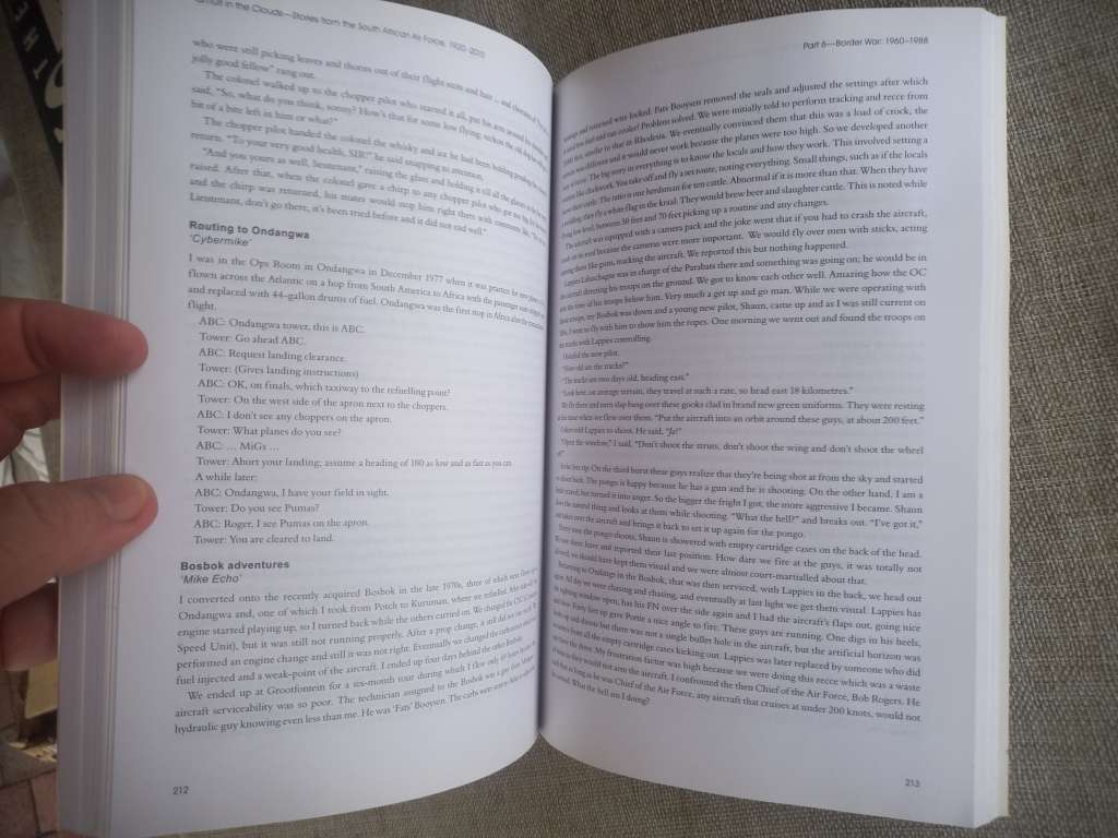 TUMULT IN THE CLOUDS - STORIES FROM THE SOUTH AFRICAN AIR FORCE, 19202010 - Dean Wingrin