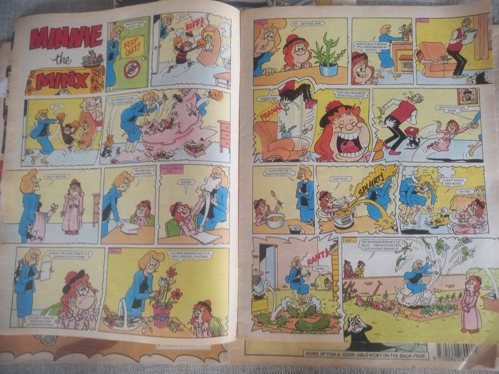 Beano Dandy Comic Books x 5