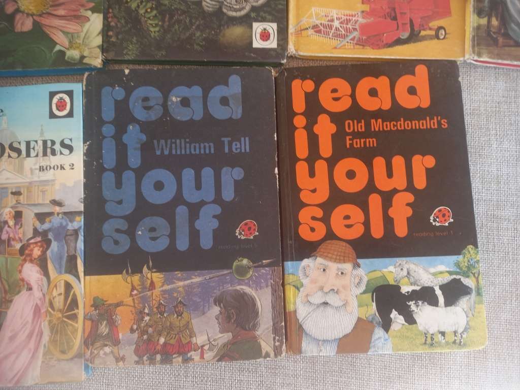 Ladybird book collection x 22 - educational