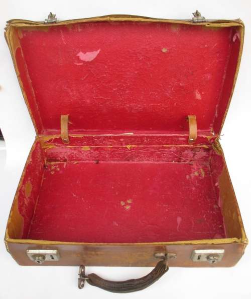 VINTAGE LEATHER BRIEFCASE/SUITECASE