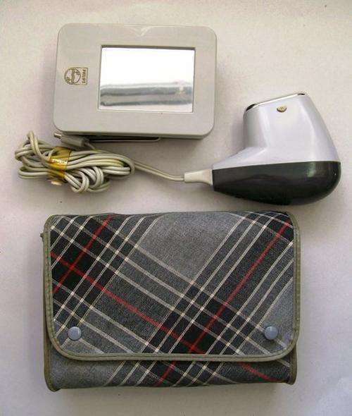 PHILISHAVE TRAVEL BATTERY SHAVER EXCELLENT