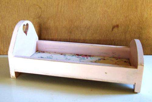 VINTAGE WOODEN DOLL'S BED