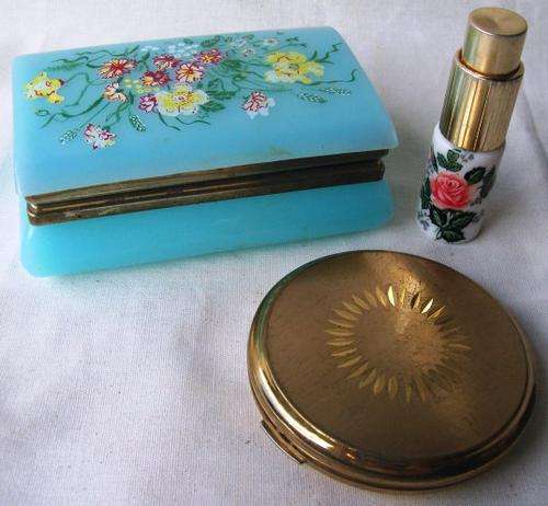 VINTAGE VANITY COLLECTION