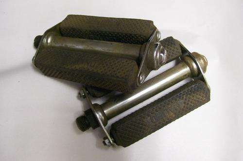 VINTAGE BICYCLE RUBBER PEDALS