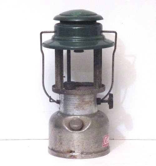COLEMAN No.339  LANTERN MADE IN CANADA