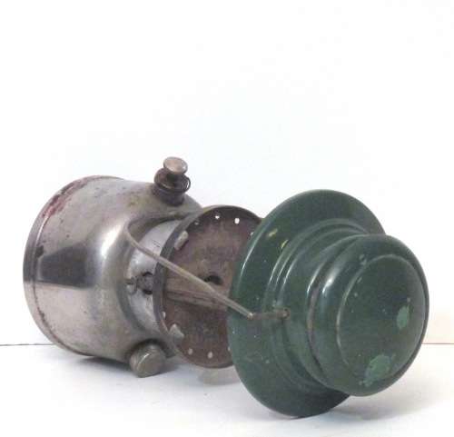 COLEMAN No.339  LANTERN MADE IN CANADA