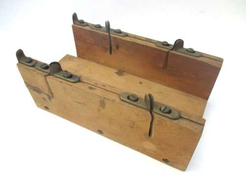 VINTAGE MITER BOX HAND TOOL