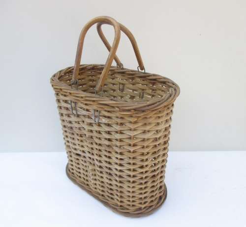 BOTTLE/PICNICK BASKET