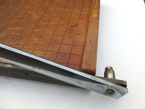 VINTAGE PAPER GUILLOTINE