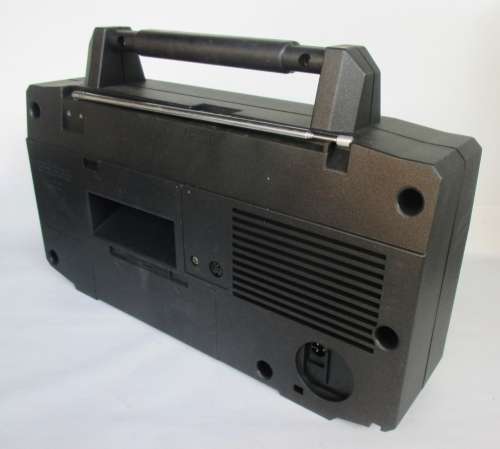 VINTAGE VEGA MERLIN WORLD RADIO