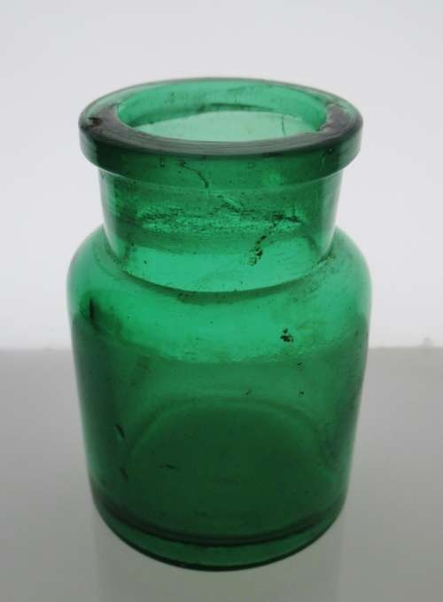 ANTIQUE UTILITY BOTTLE GREEN