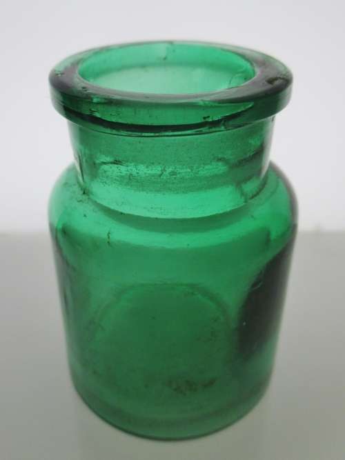 ANTIQUE UTILITY BOTTLE GREEN