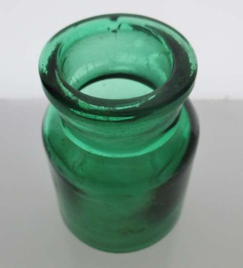 ANTIQUE UTILITY BOTTLE GREEN
