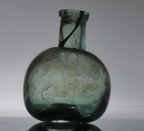 ANTIQUE SMALL PONTIL BOTTLE