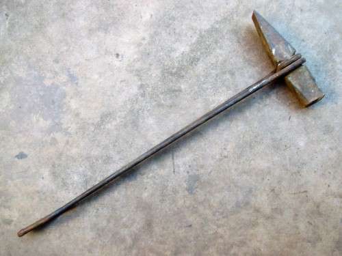 VINTAGE BLACKSMITH CHISEL