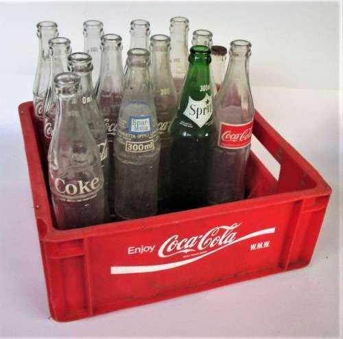 VINTAGE COCA COLA CRATE WITH BOTTLES