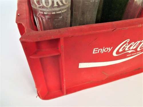 VINTAGE COCA COLA CRATE WITH BOTTLES