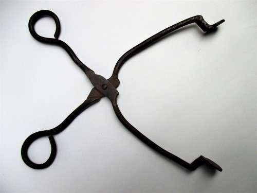 HAND FORGED FIRE PLACE TONGS