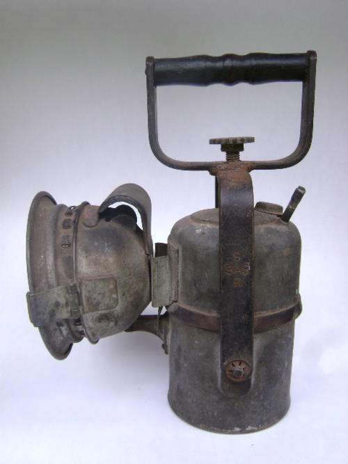 S.A.R./S.A.S. Car-bite Lamp.