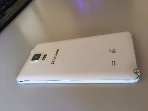 Samsung Galaxy Note 4 *Excellent Condition* + FREE COURIER SHIPPING + UAG Cover + Samsung Flip Cover