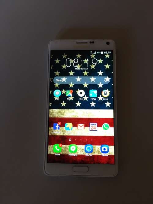 Samsung Galaxy Note 4 *Excellent Condition* + FREE COURIER SHIPPING + UAG Cover + Samsung Flip Cover