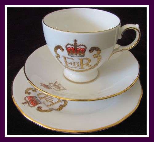 1977 The Queen's Silver Jubilee Comemorative Trio by Queen Anne in beautiful condition