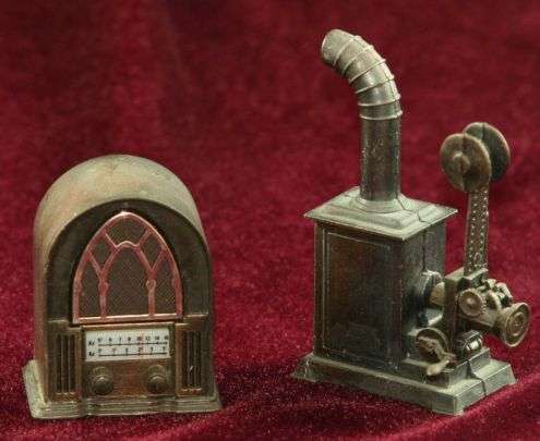 Miniature Radio and Projector Sharpeners! Lovely!
