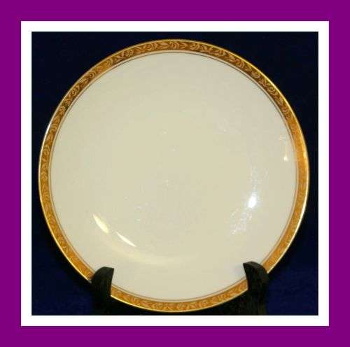 4 Noritake Bread and Butter Plates with an 'Ashleigh 6224' Pattern!