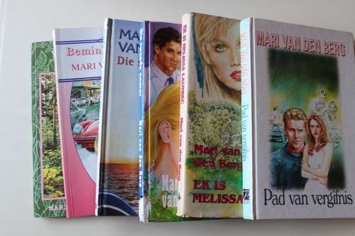 6 x Mari van den Berg hardeband boeke