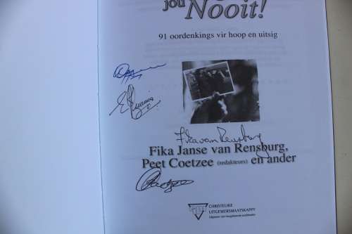 GETEKEN: God vergeet jou nooit - Fika van Rensburg & Peet Coetzee