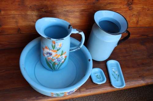 Old 4 piece set enamel wash basin & jug and extra jug