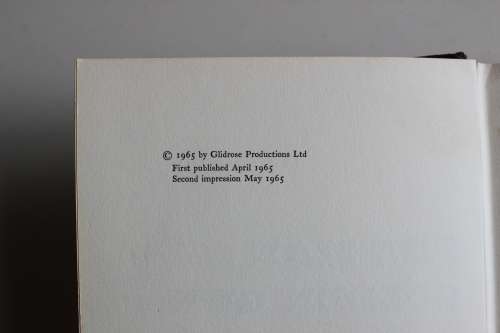 The man with the golden gun - Ian Fleming