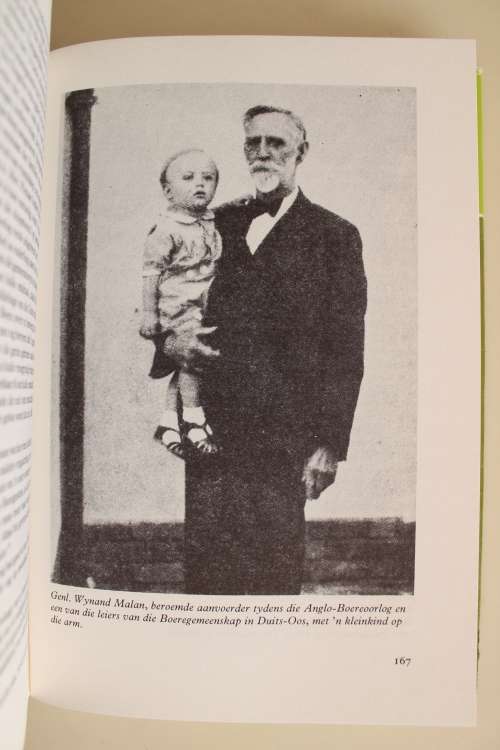 Dorslandtrek en ander. AFRIKANERS IN DIE VREEMDE. CJ Scheepers Strydom