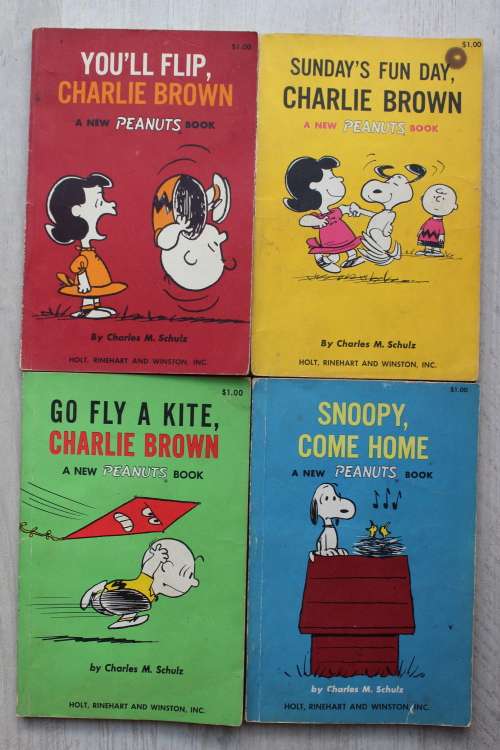 4 x Old Charlie Brown books - Charles M. Schultz