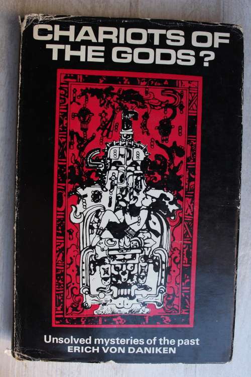 CHARIOTS OF THE GODS? Unsolved mysteries of the past - Erich von Daniken