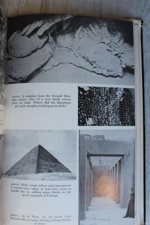 CHARIOTS OF THE GODS? Unsolved mysteries of the past - Erich von Daniken