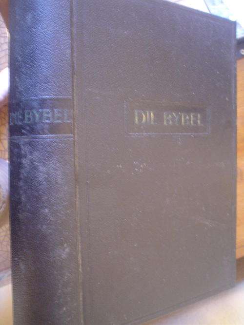 Die Afrikaanse Familie Bybel 1953 in baie mooi toestand.