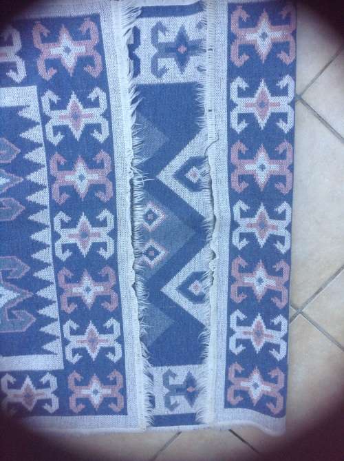 Stunning soft wool coton blended throw rug