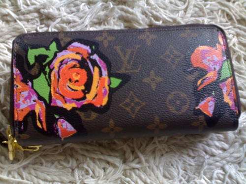 STUNNING BRAND NEW LADIES LOUIS VUITTON BROWN WITH THE FLOWER PURSE